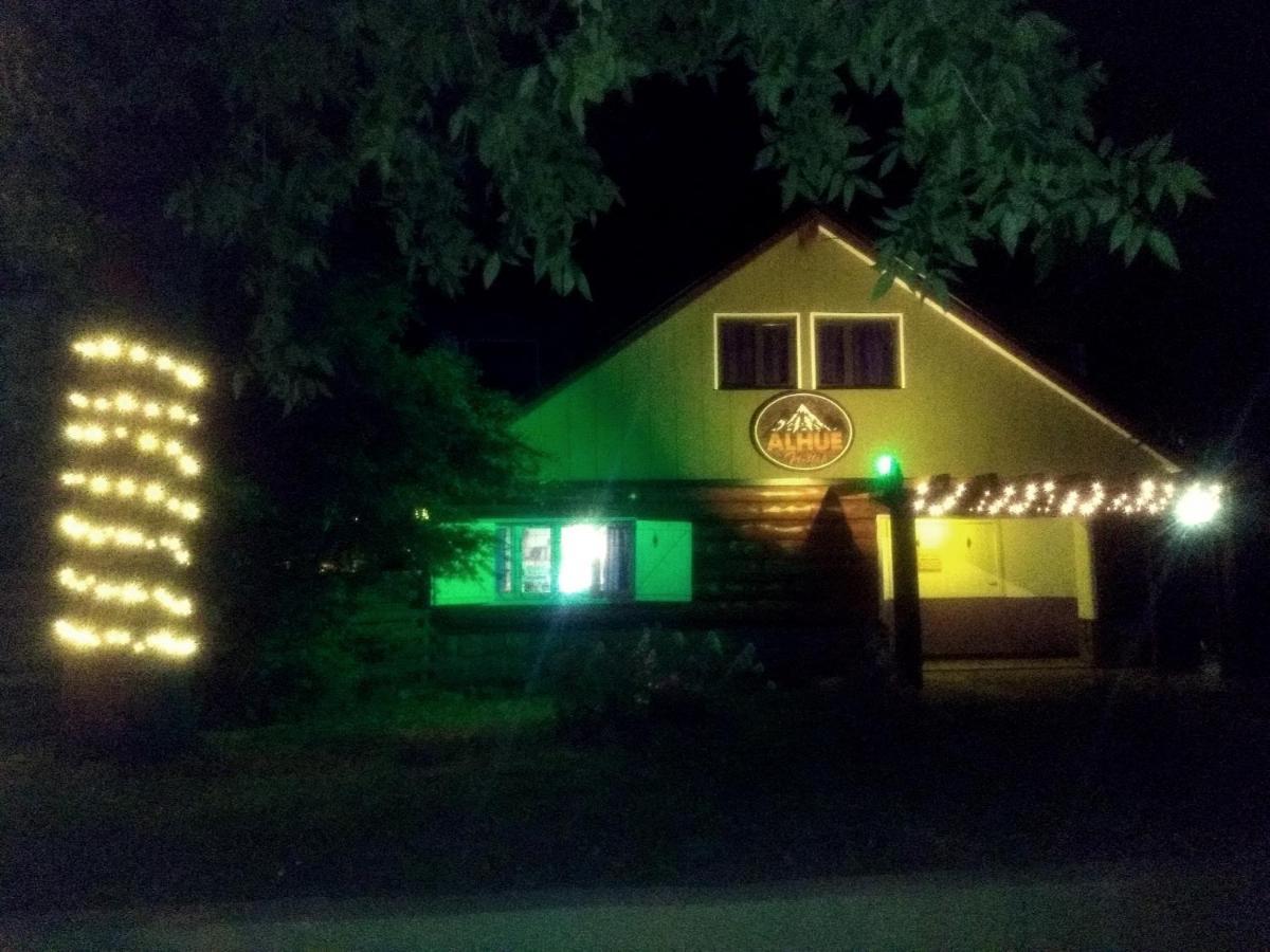 Alhue Patagonia Hostel San Martín de los Andes Eksteriør billede